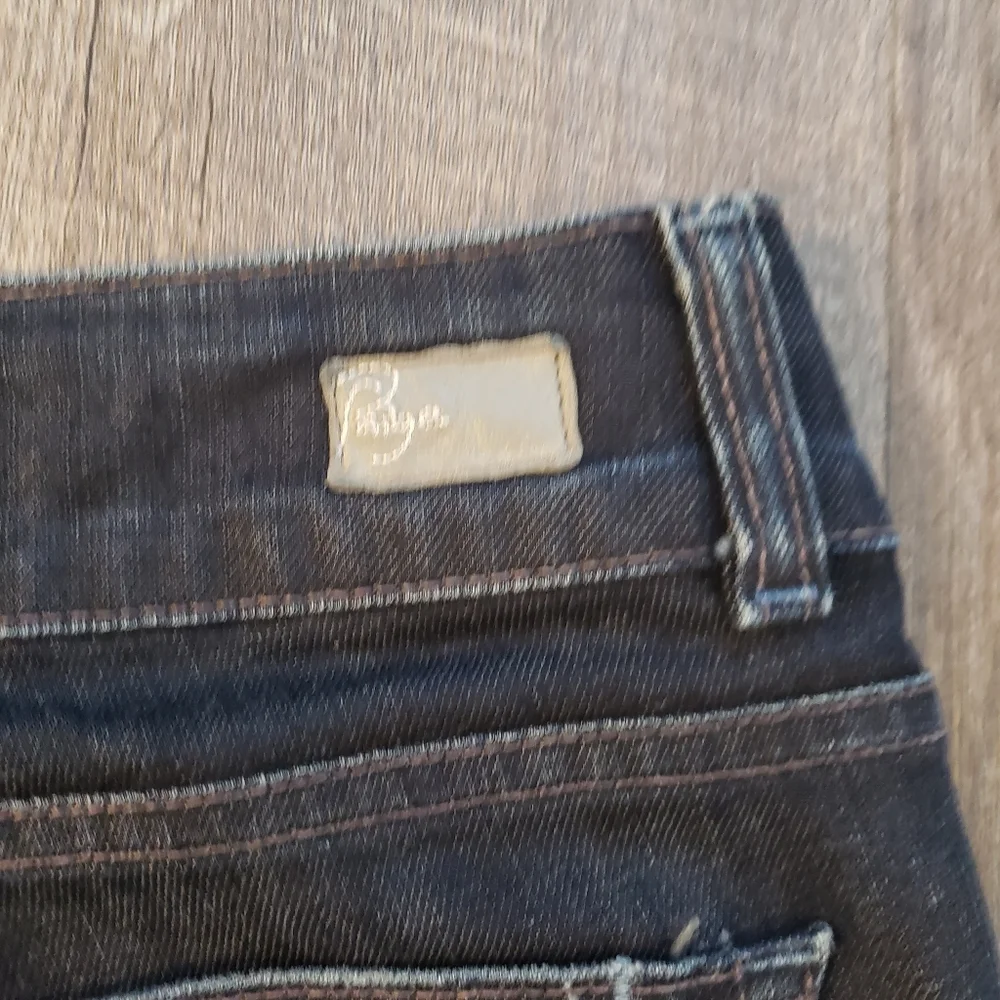 Paige Hidden Hills Women's Y2K‎ Flair legs Premier Jeans Size 28